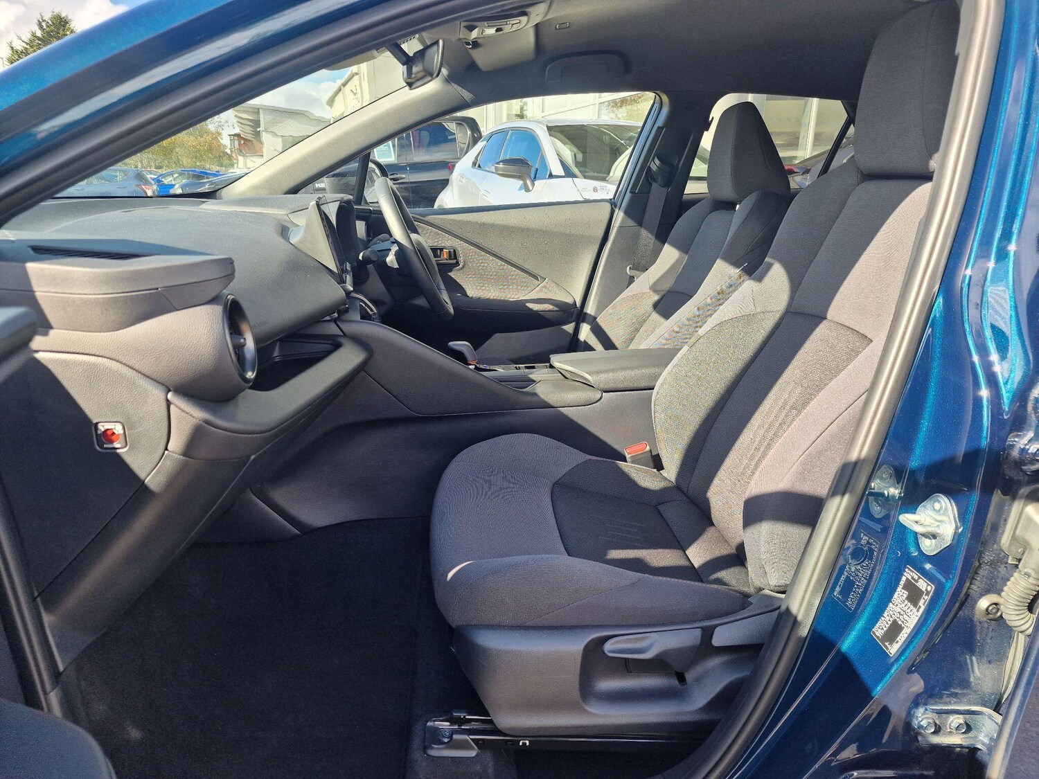 Used Toyota C-HR 2024 for sale - 76059212: Photo 12