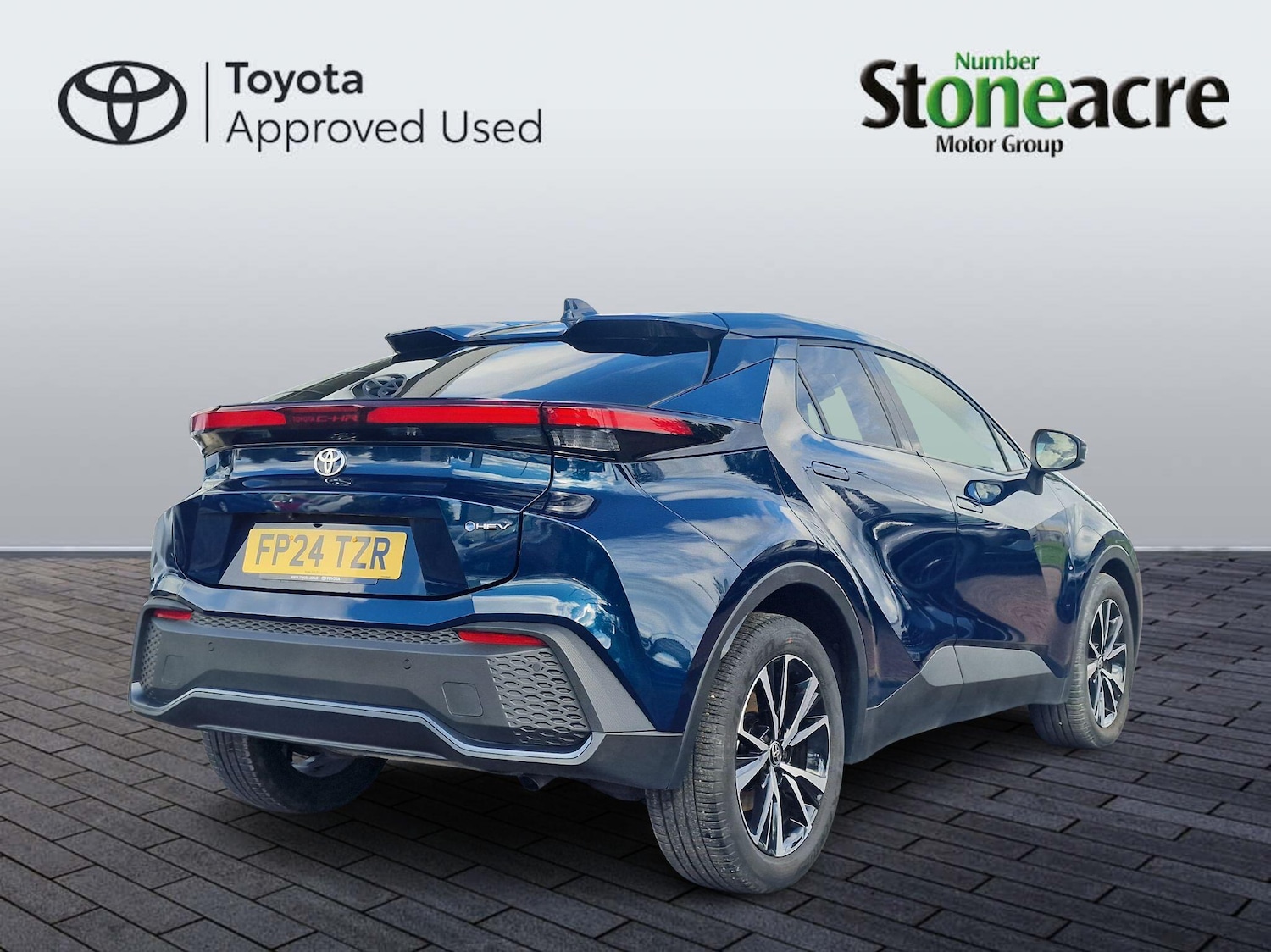 Used Toyota C-HR 2024 for sale - 76059212: Photo 2