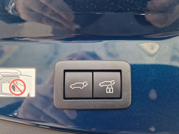 Used Toyota C-HR 2024 for sale - 76059212: Photo 24