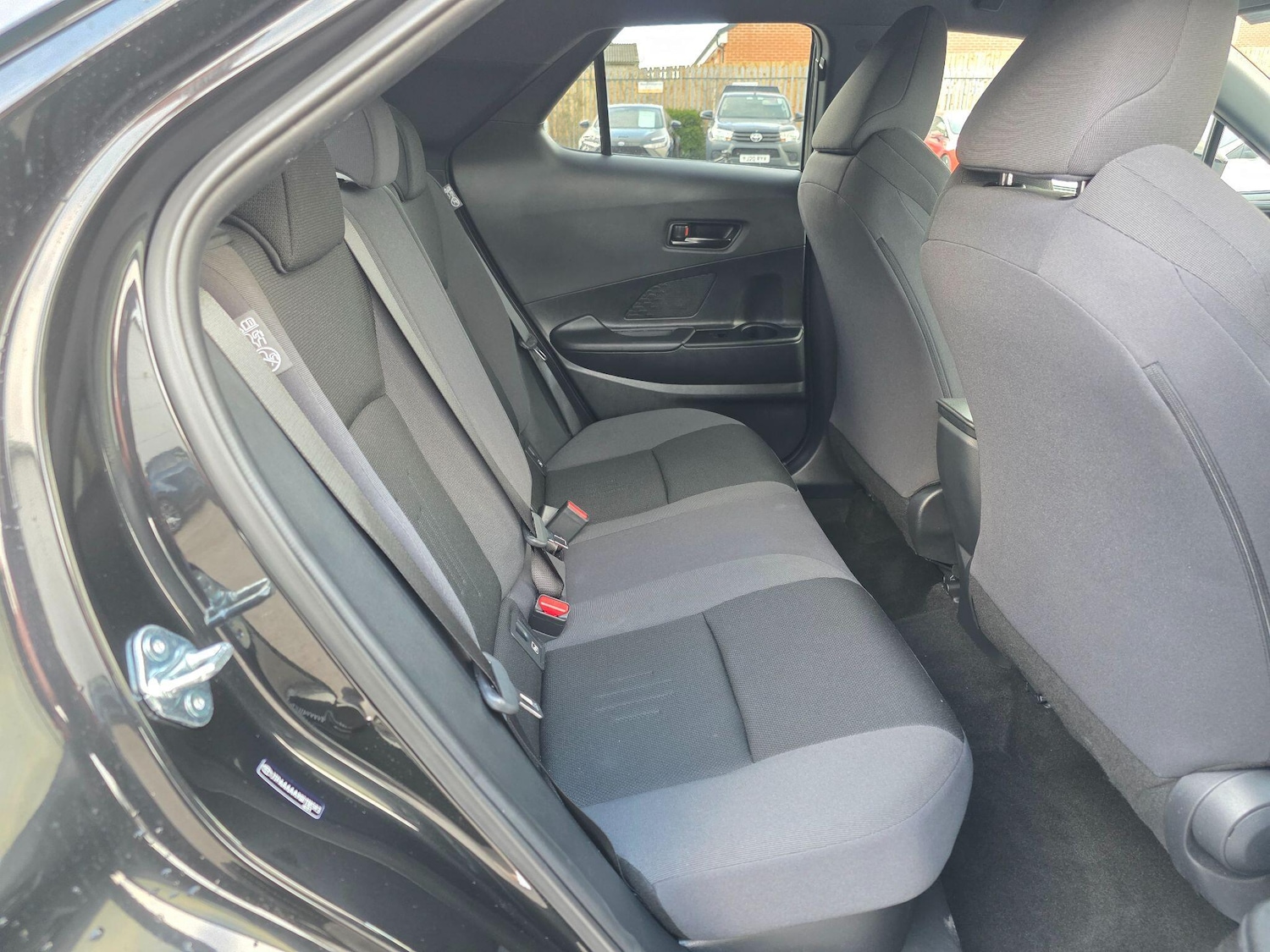 Used Toyota C-HR 2025 for sale - 77978401: Photo 15