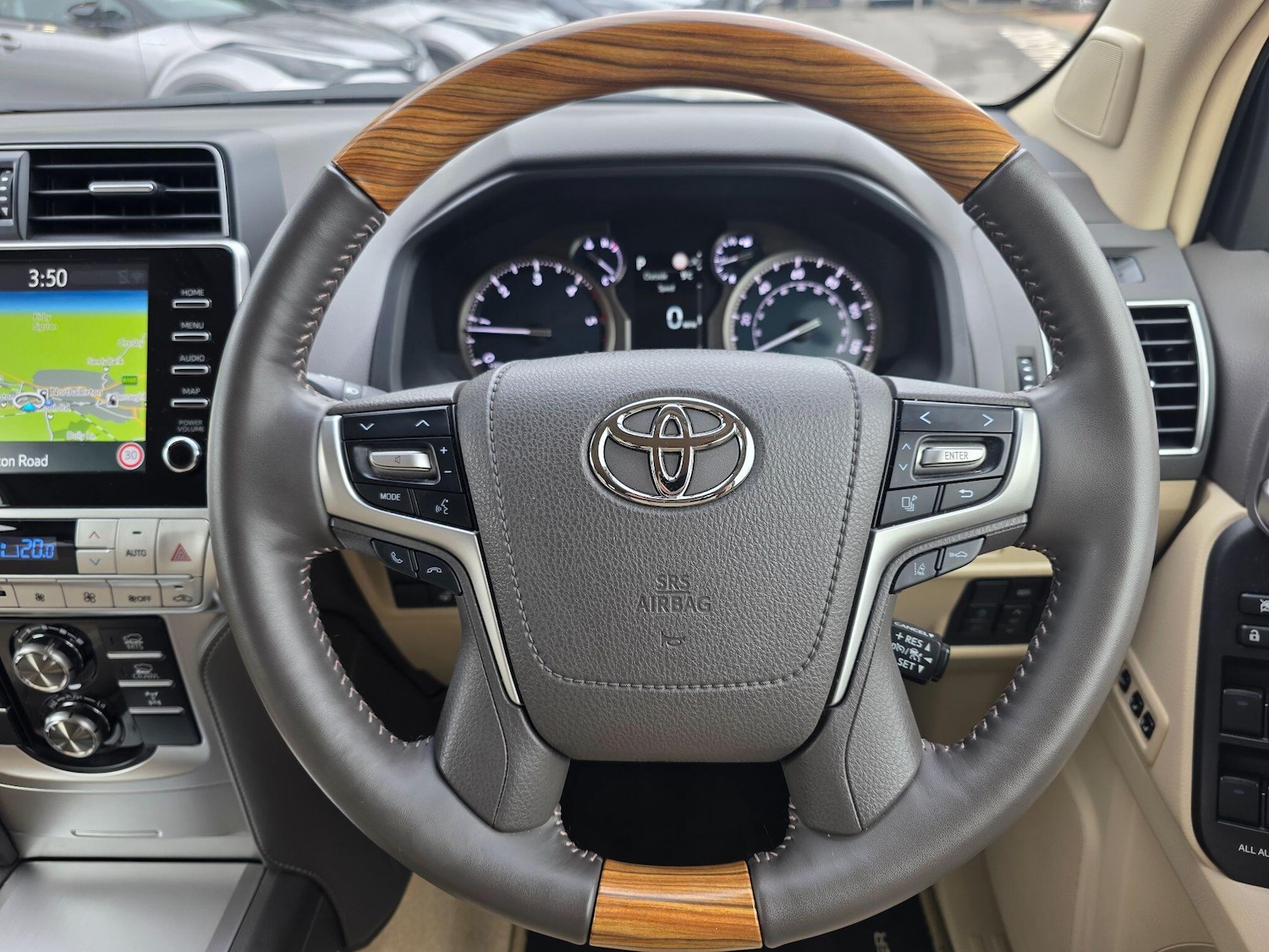 Used Toyota Land Cruiser 2023 for sale - 76433038: Photo 10