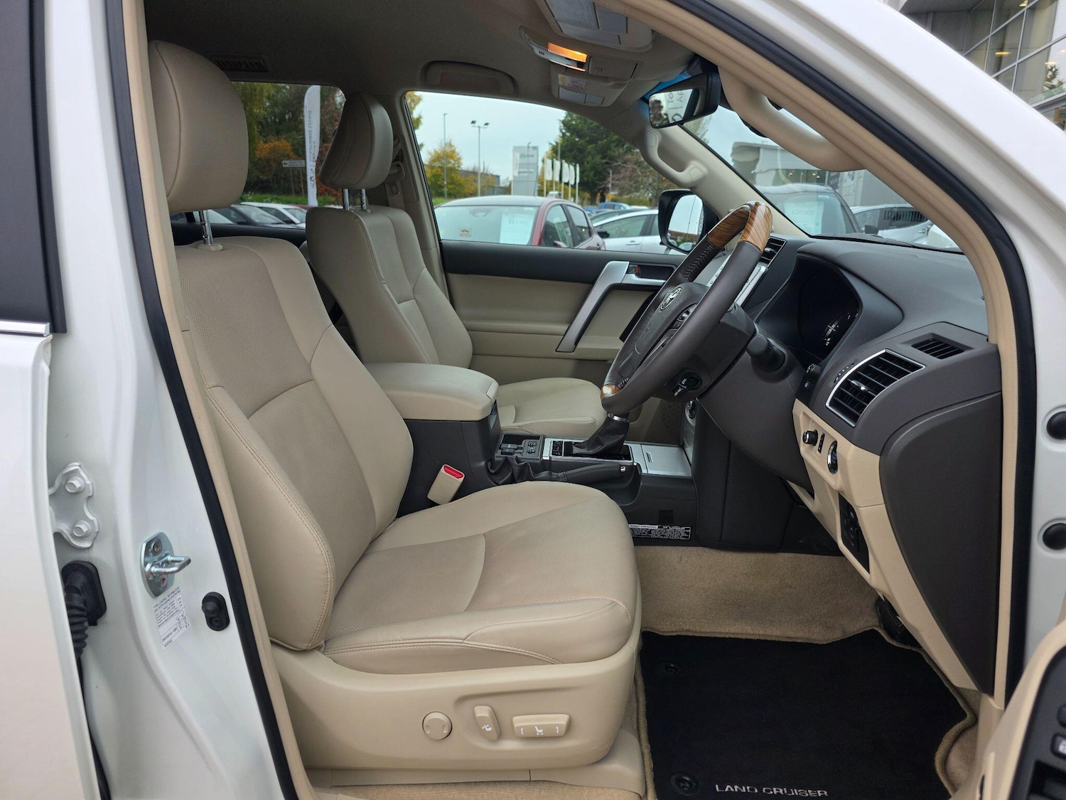 Used Toyota Land Cruiser 2023 for sale - 76433038: Photo 13