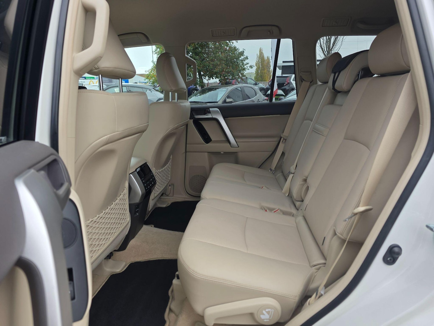 Used Toyota Land Cruiser 2023 for sale - 76433038: Photo 14