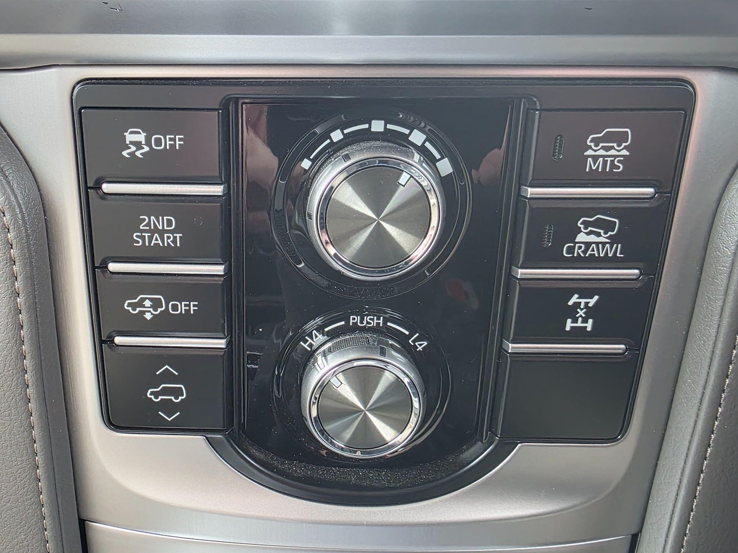 Used Toyota Land Cruiser 2023 for sale - 76433038: Photo 28