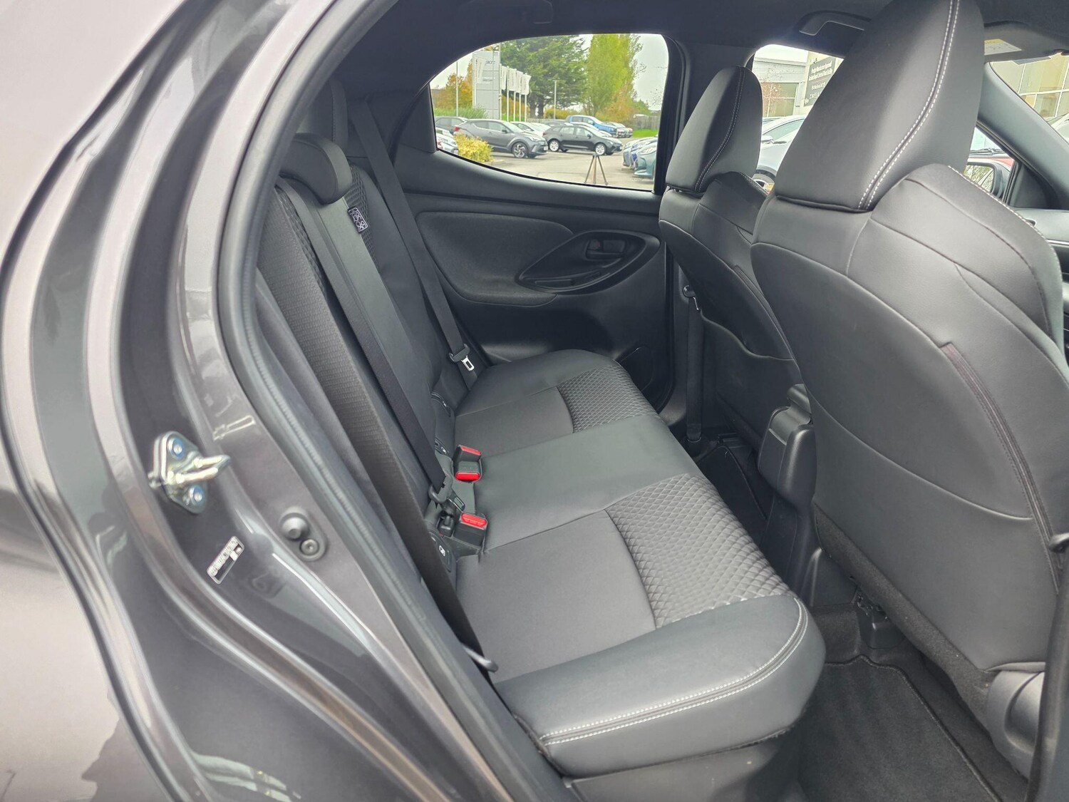 Used Toyota Yaris 2022 for sale - 76608499: Photo 15