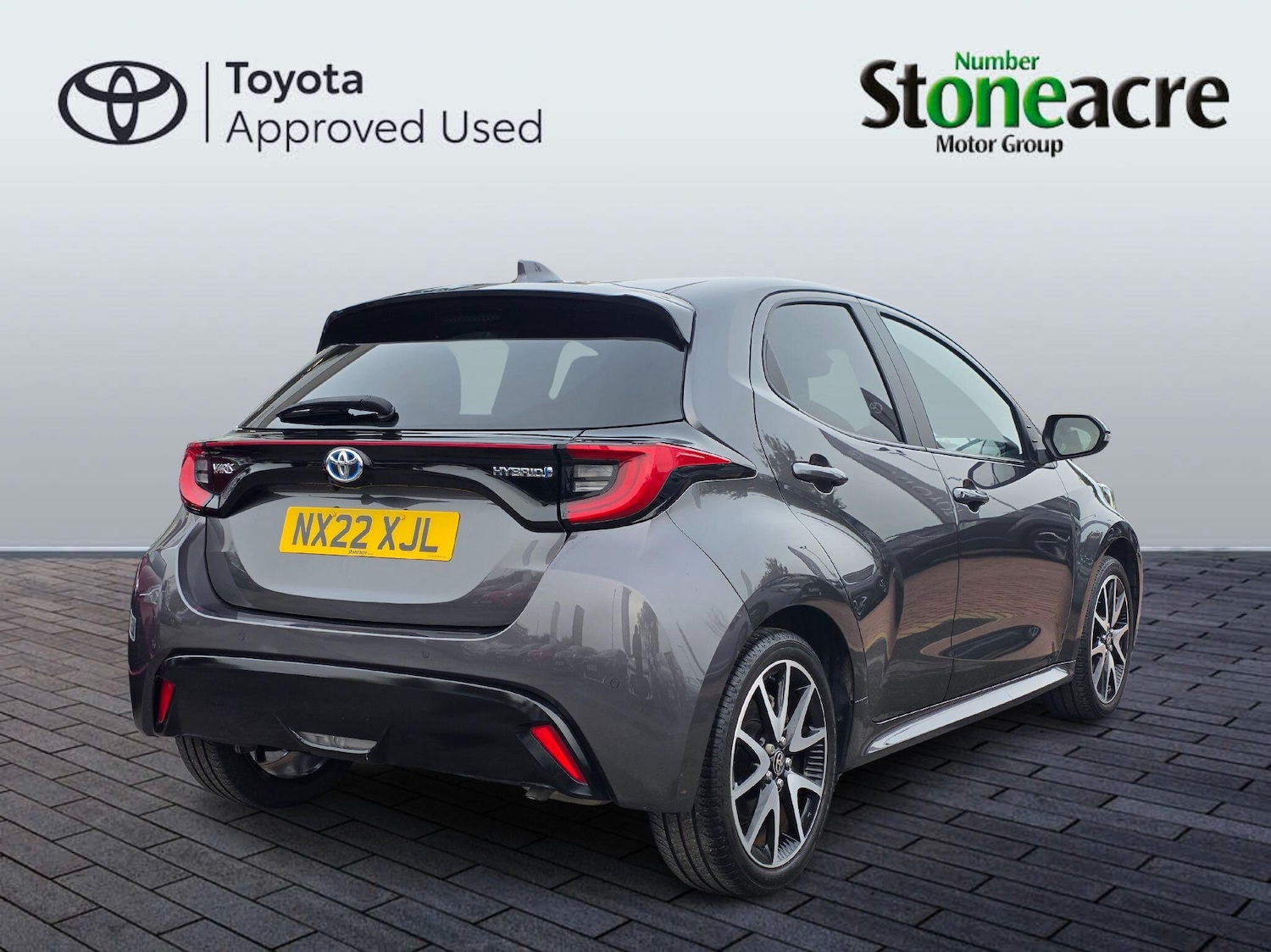 Used Toyota Yaris 2022 for sale - 76608499: Photo 2