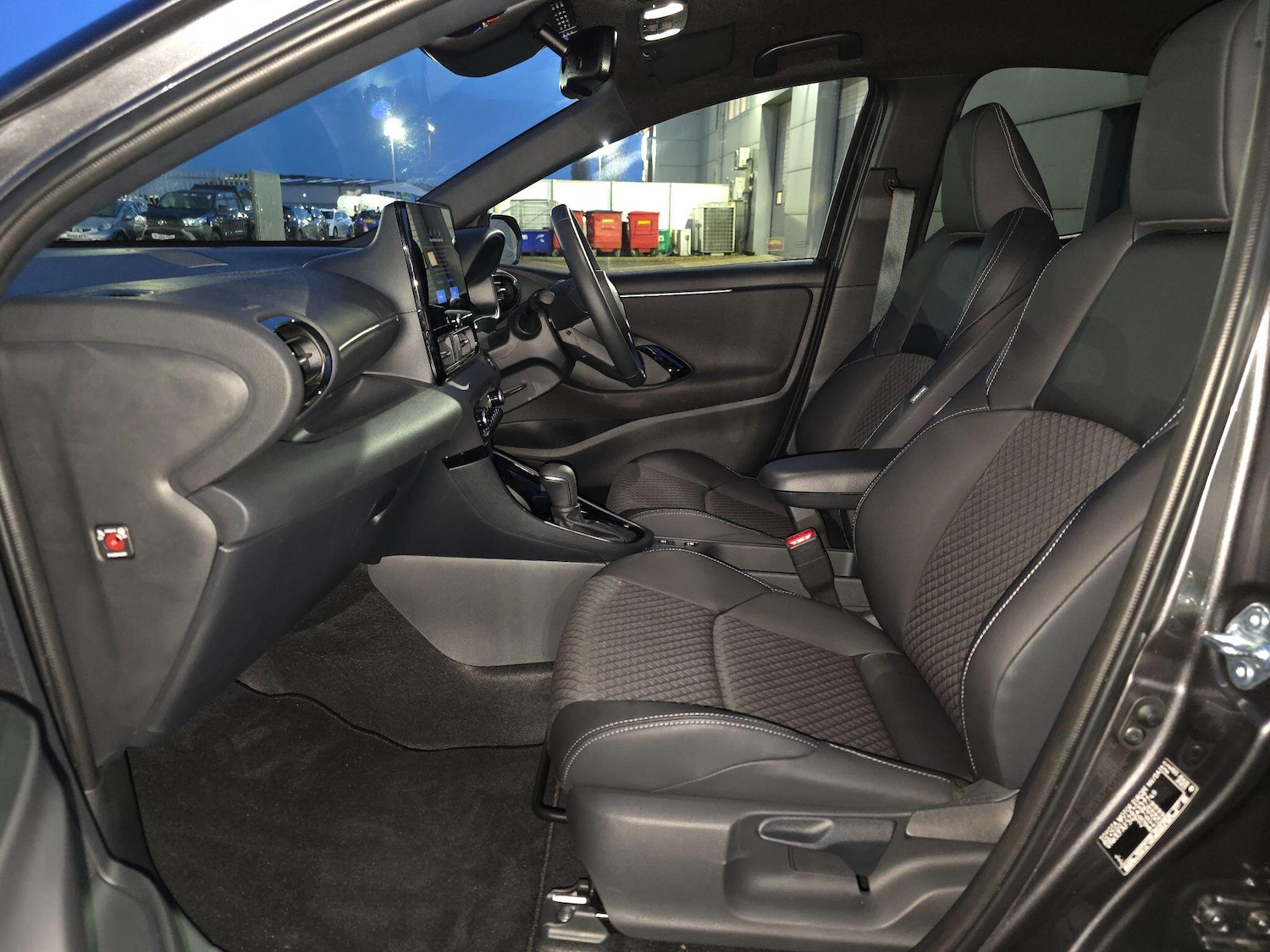 Used Toyota Yaris 2025 for sale - 77109573: Photo 12