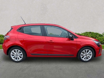 Used Renault Clio 2024 for sale - 78614849: Photo