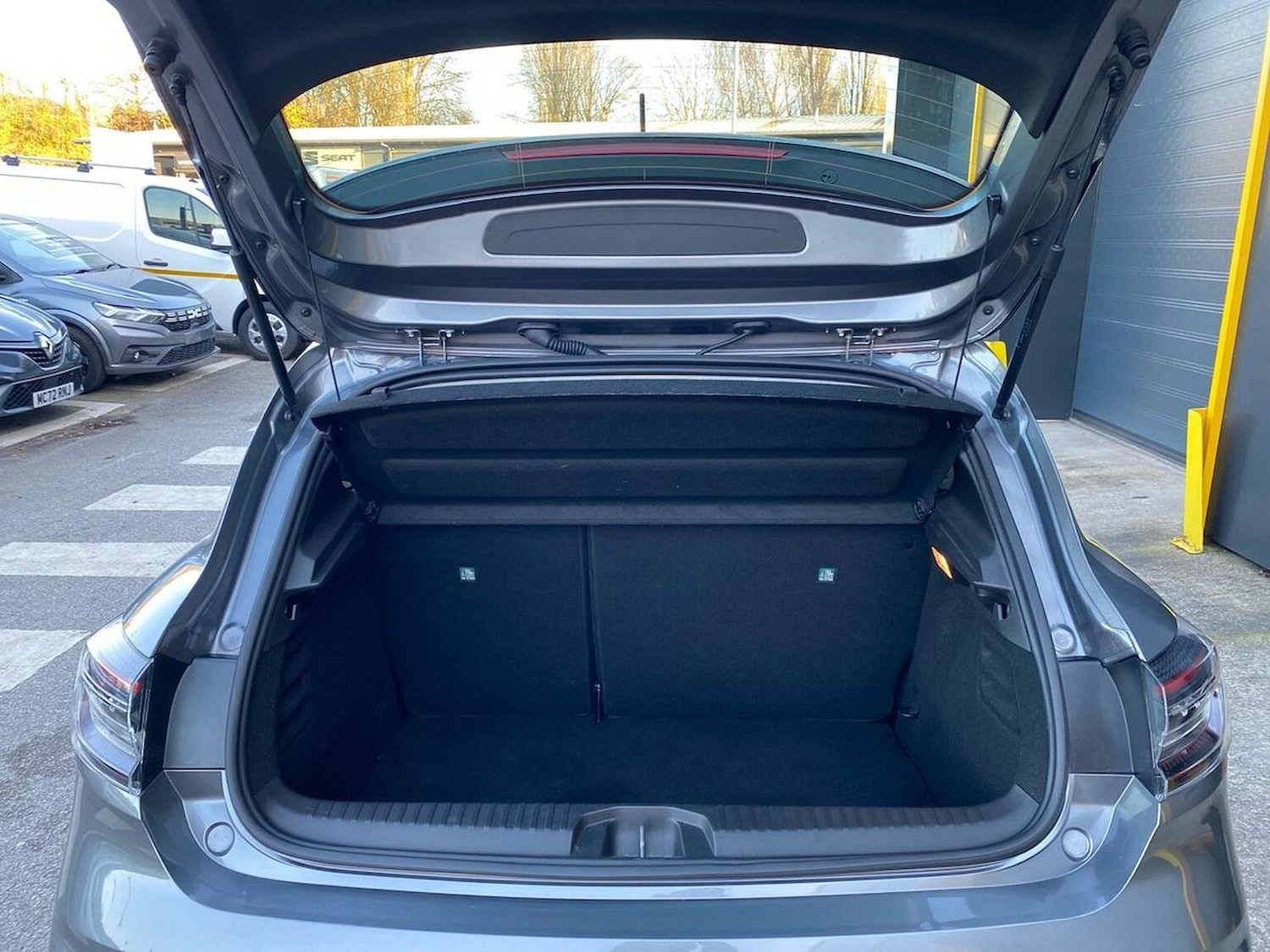 Used Renault Clio 2025 for sale - 76605578: Photo 17