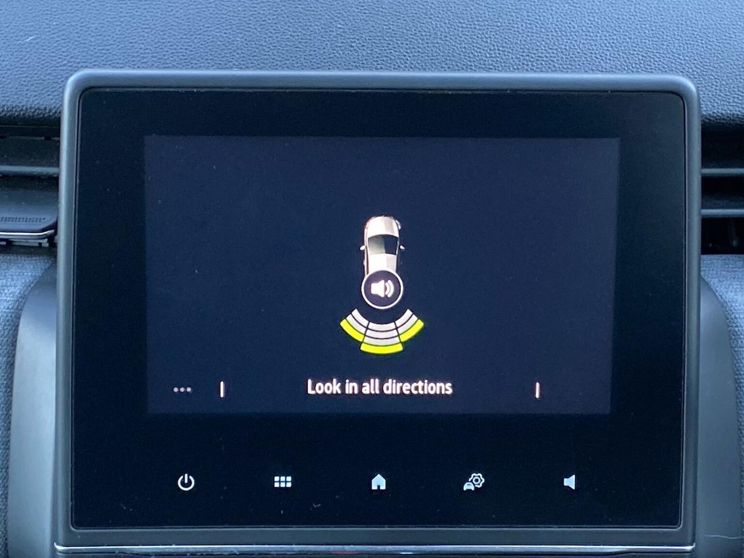 Used Renault Clio 2025 for sale - 76605578: Photo 23