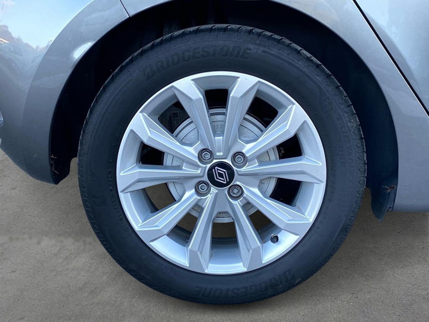 Used Renault Clio 2025 for sale - 76605578: Photo 6