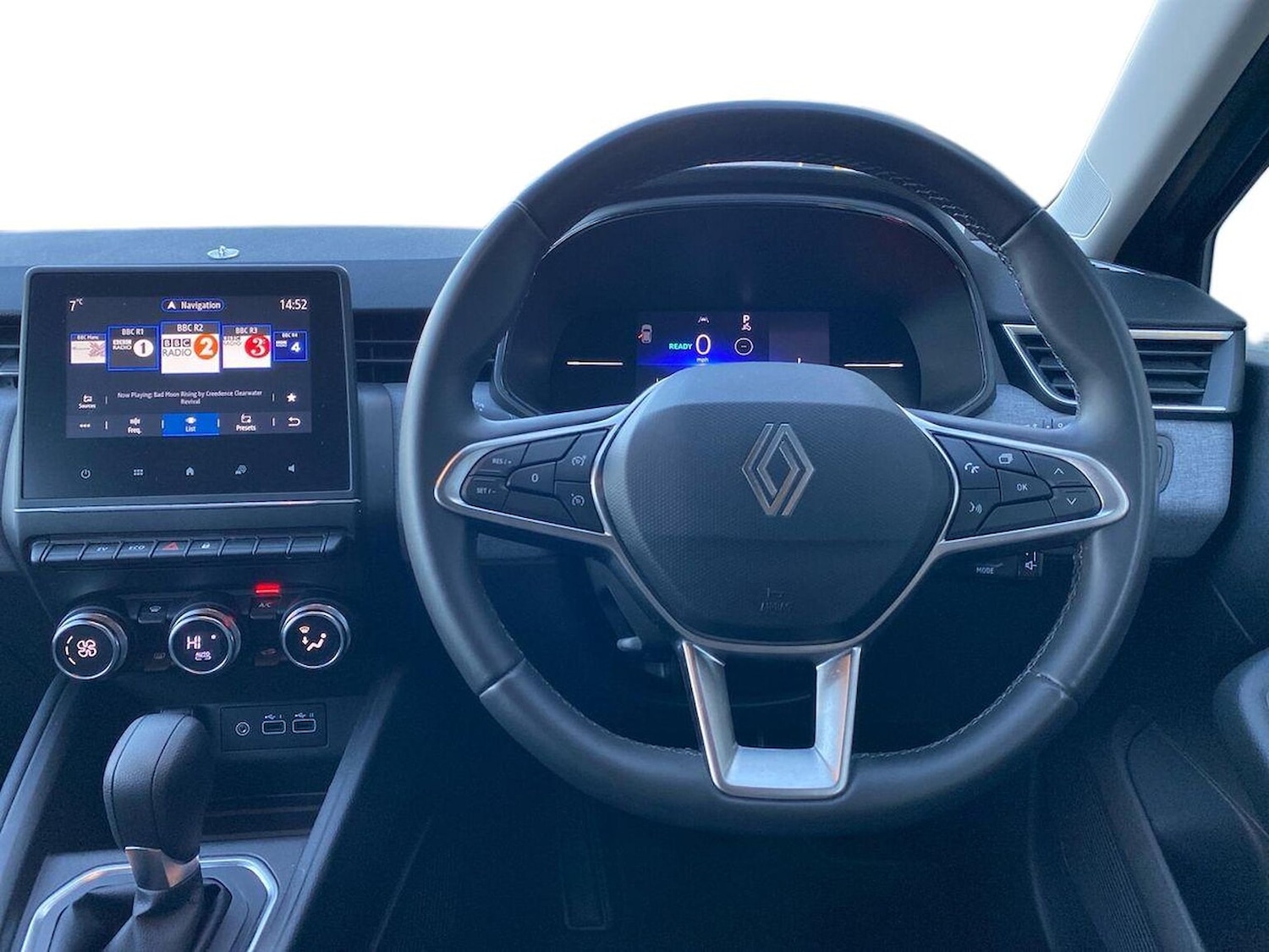 Used Renault Clio 2025 for sale - 76605578: Photo 9