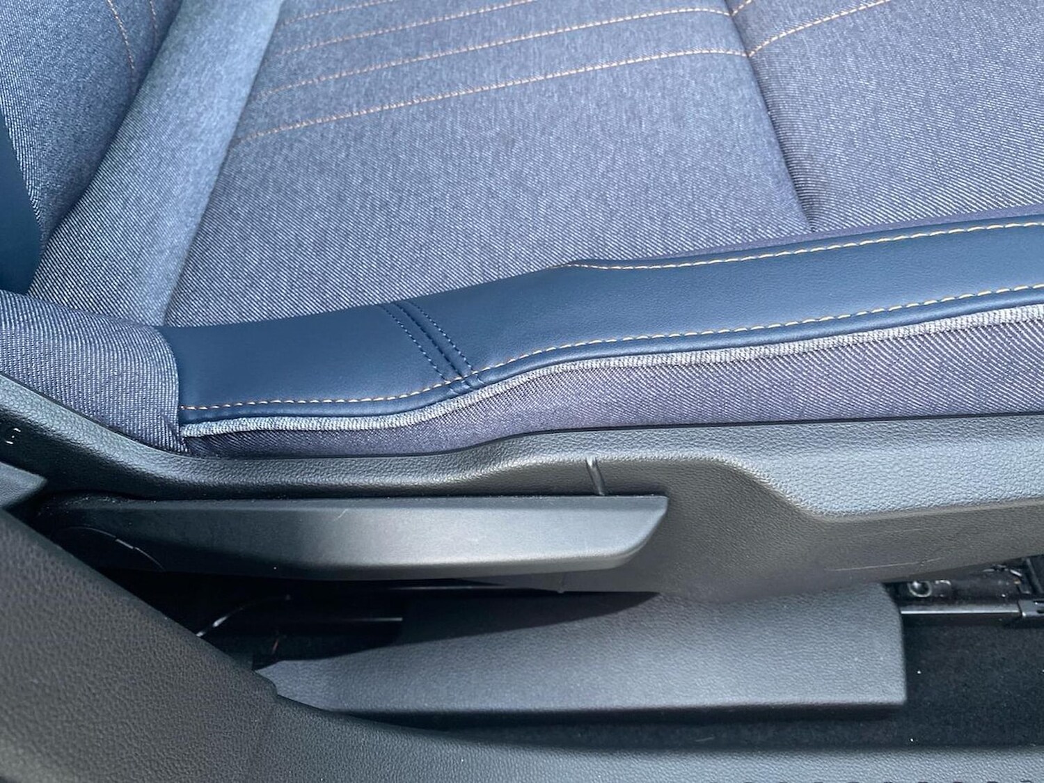 Used Renault 4 2025 for sale - 78151004: Photo 31