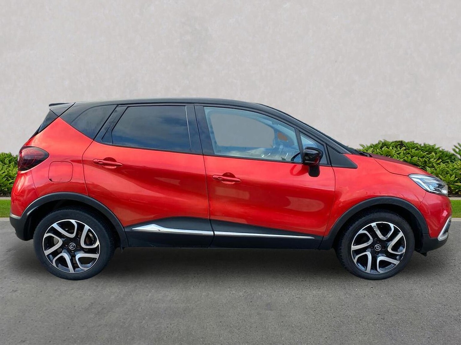 Used Renault Captur 2018 for sale - 76340641: Photo 3