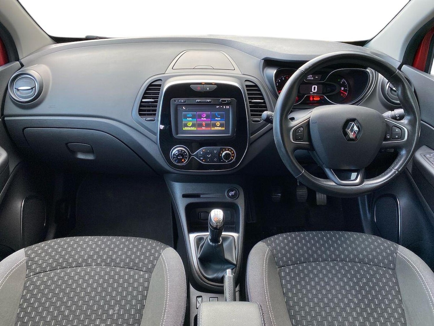 Used Renault Captur 2018 for sale - 76340641: Photo 8