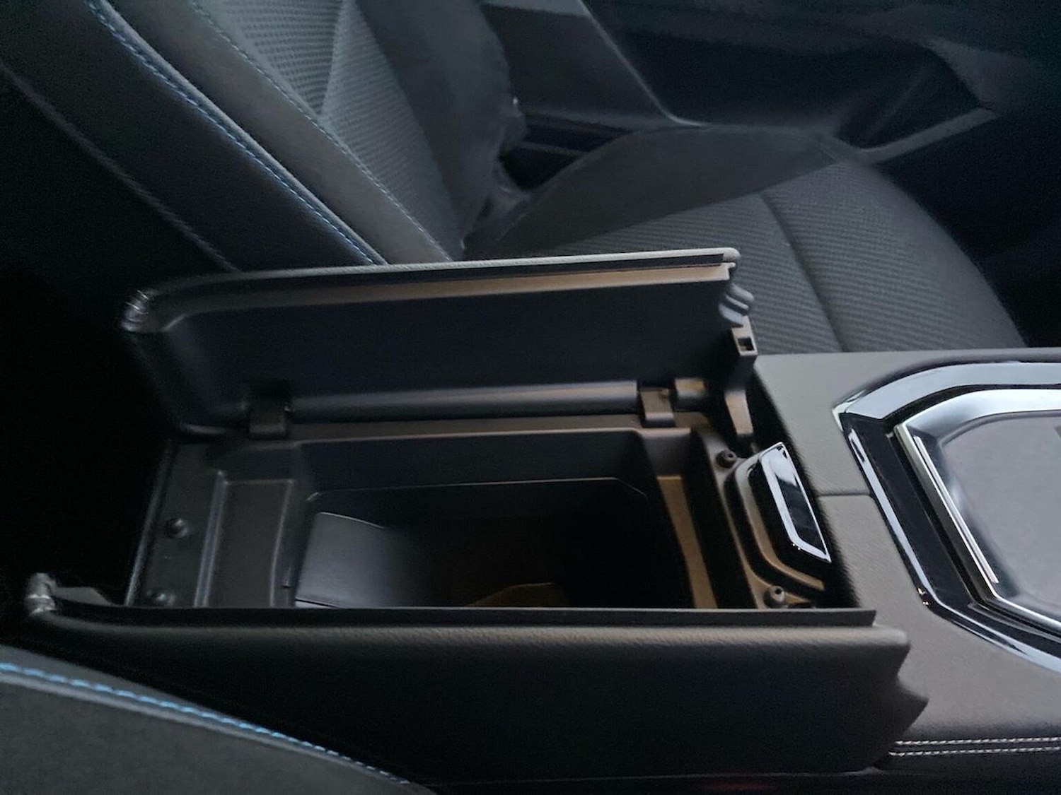 Used Renault Austral 2025 for sale - 76947020: Photo 45