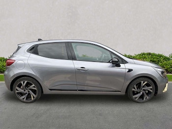 Used Renault Clio 2023 for sale - 78615149: Photo