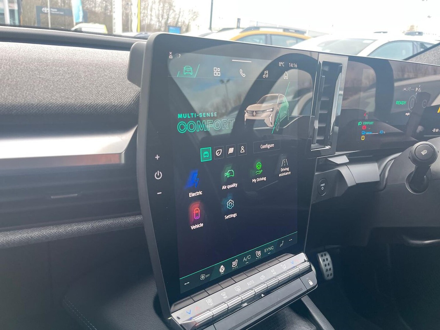 Used Renault Scenic E-Tech 2024 for sale - 78191030: Photo 11