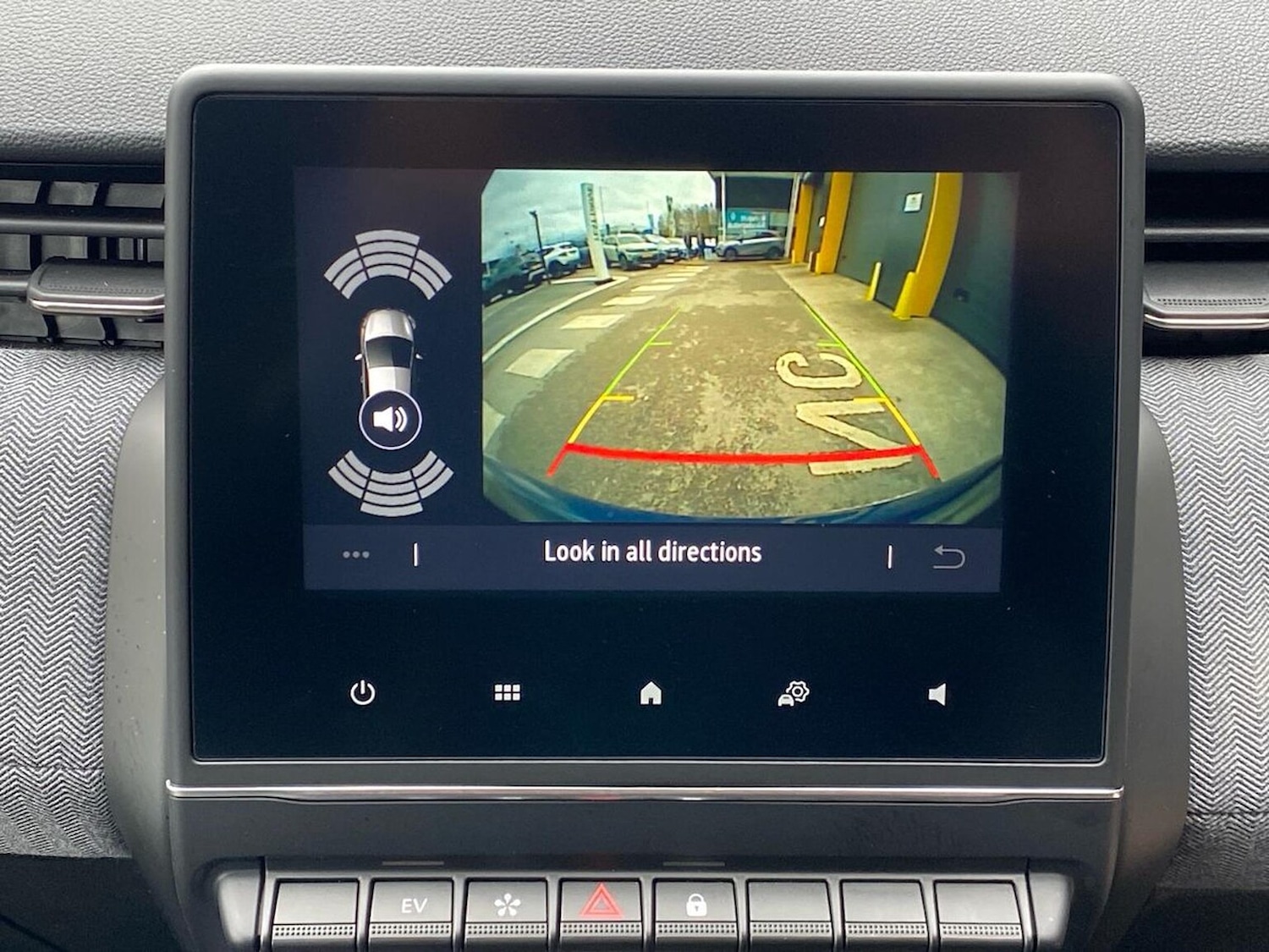 Used Renault Clio 2025 for sale - 78121873: Photo 25