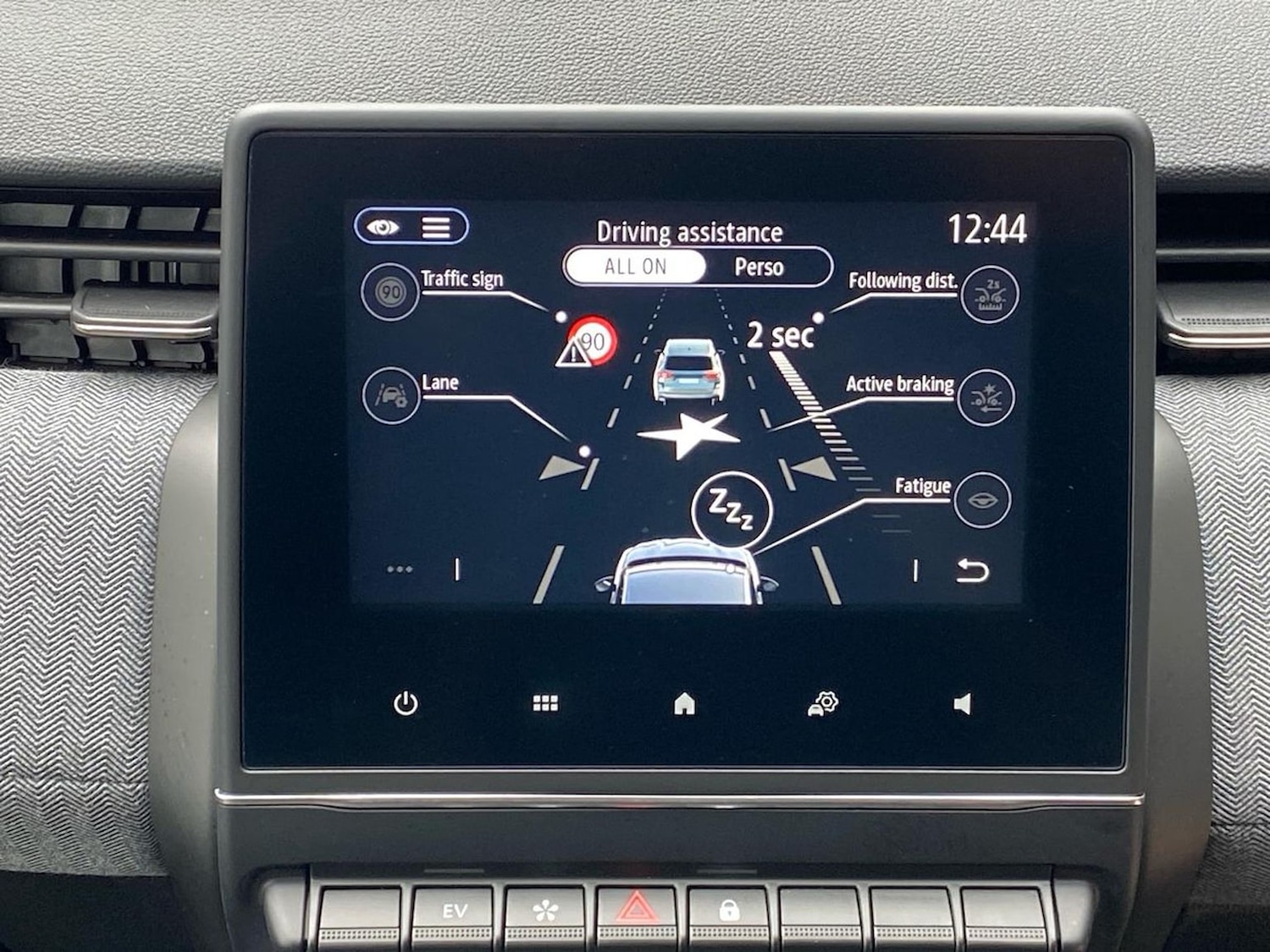 Used Renault Clio 2025 for sale - 78121873: Photo 27