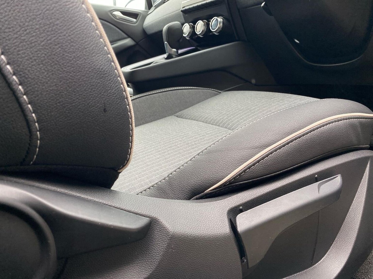 Used Renault Clio 2025 for sale - 78121873: Photo 32