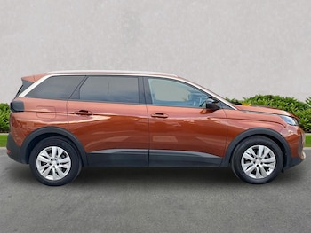 Used Peugeot 5008 2023 for sale - 75907137: Photo