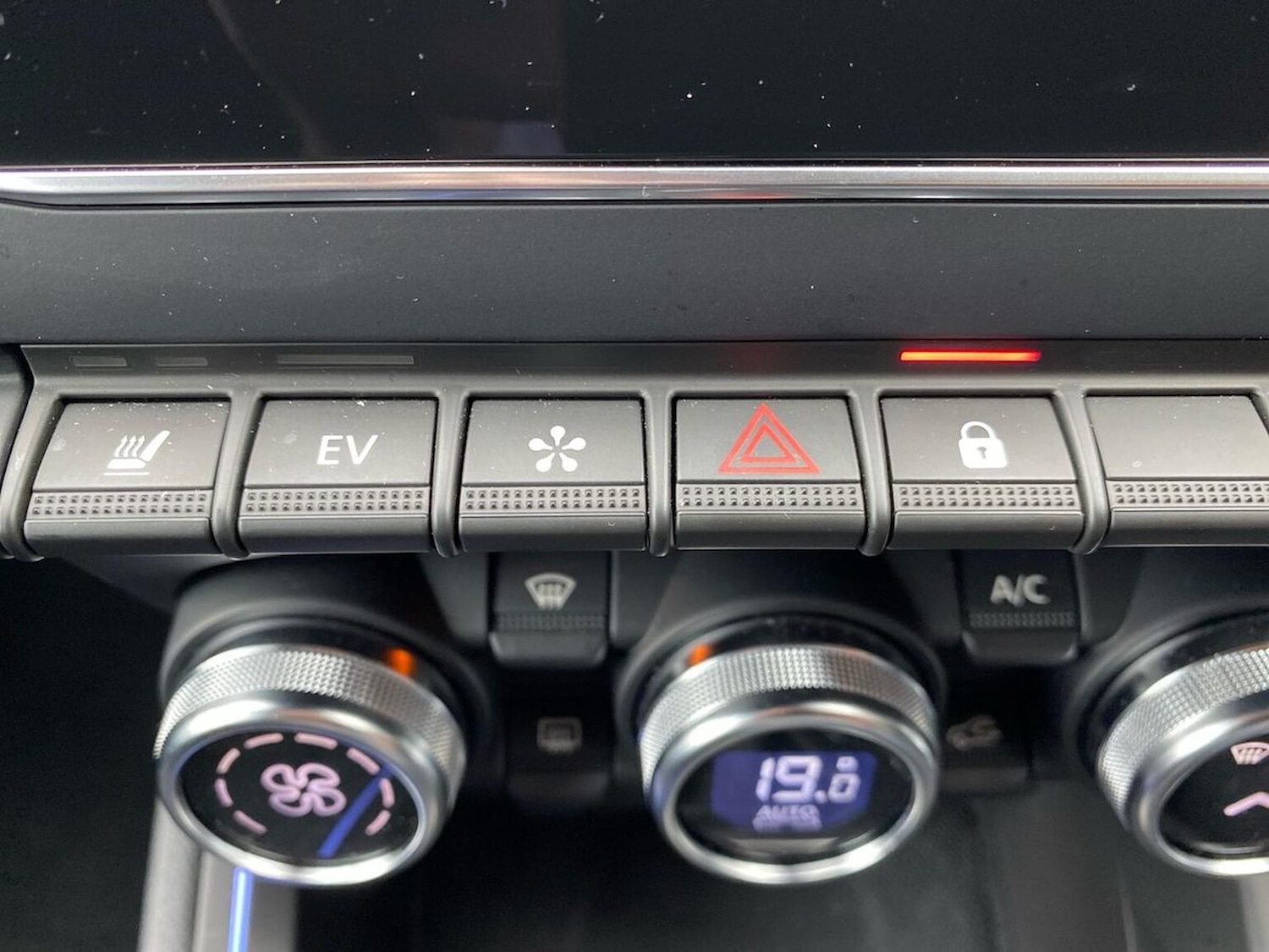 Used Renault Clio 2025 for sale - 76531427: Photo 22