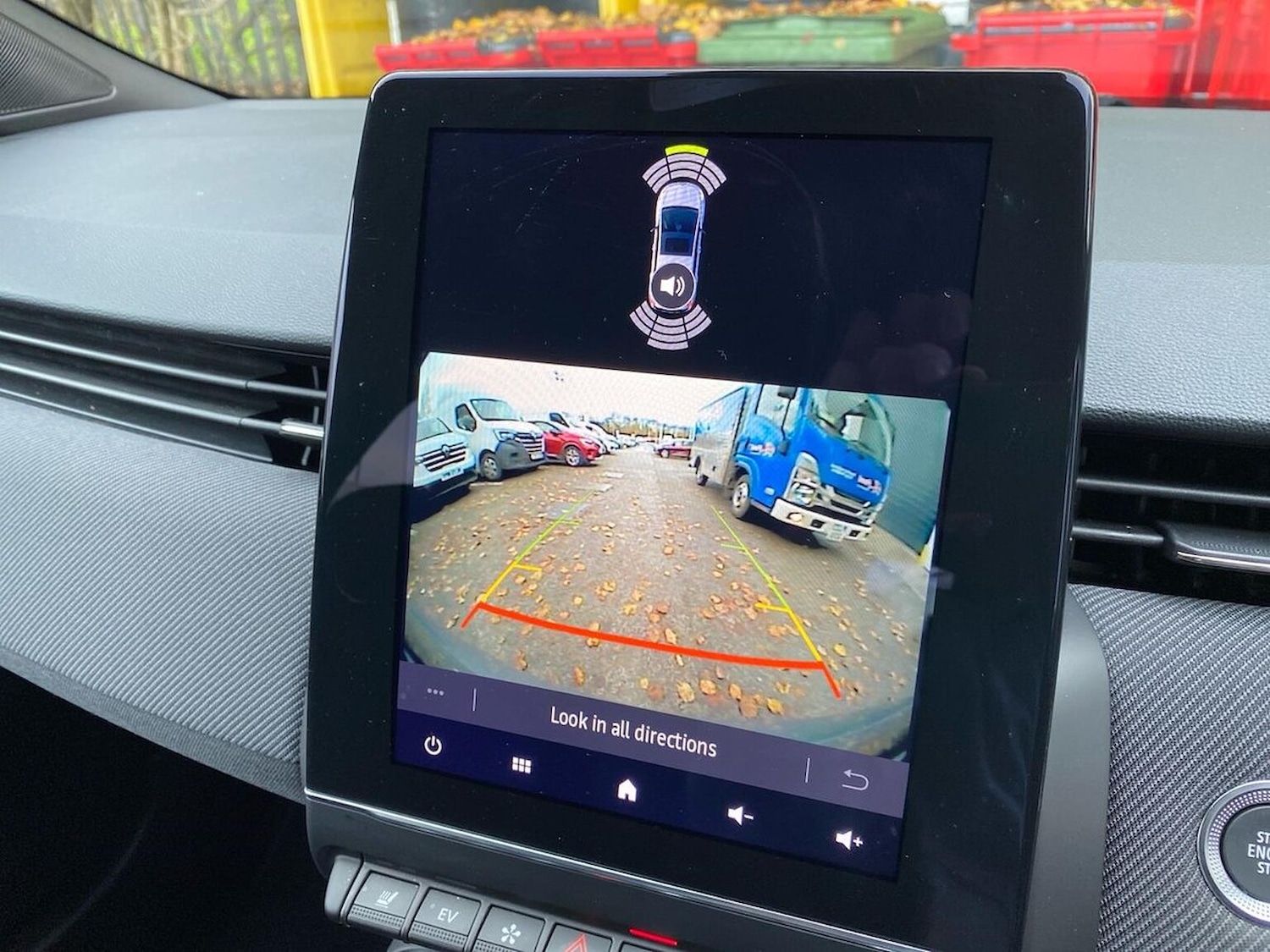 Used Renault Clio 2025 for sale - 76531427: Photo 23