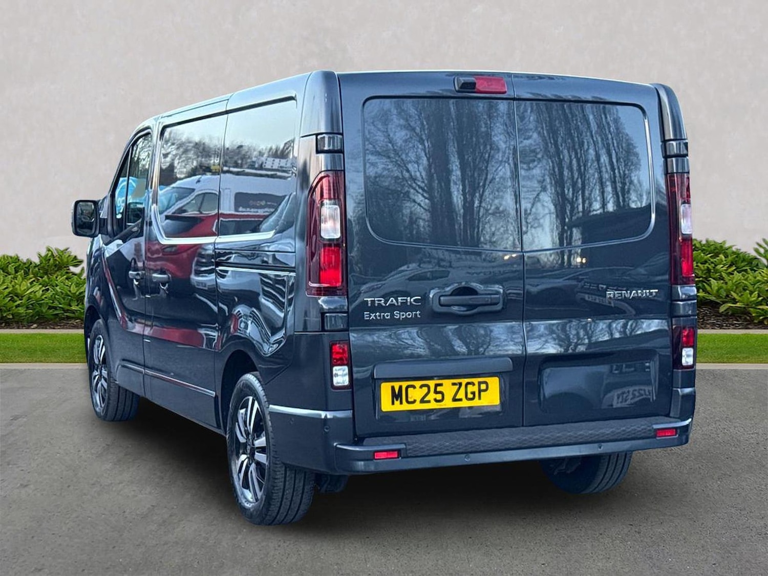 Used Renault Trafic 2025 for sale - 78195487: Photo 2