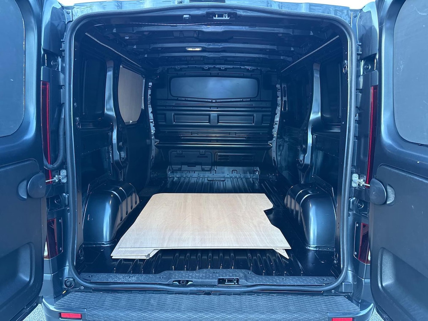 Used Renault Trafic 2025 for sale - 78195487: Photo 40