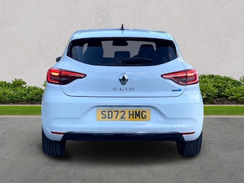 Used Renault Clio 2022 for sale - 76600095: Photo