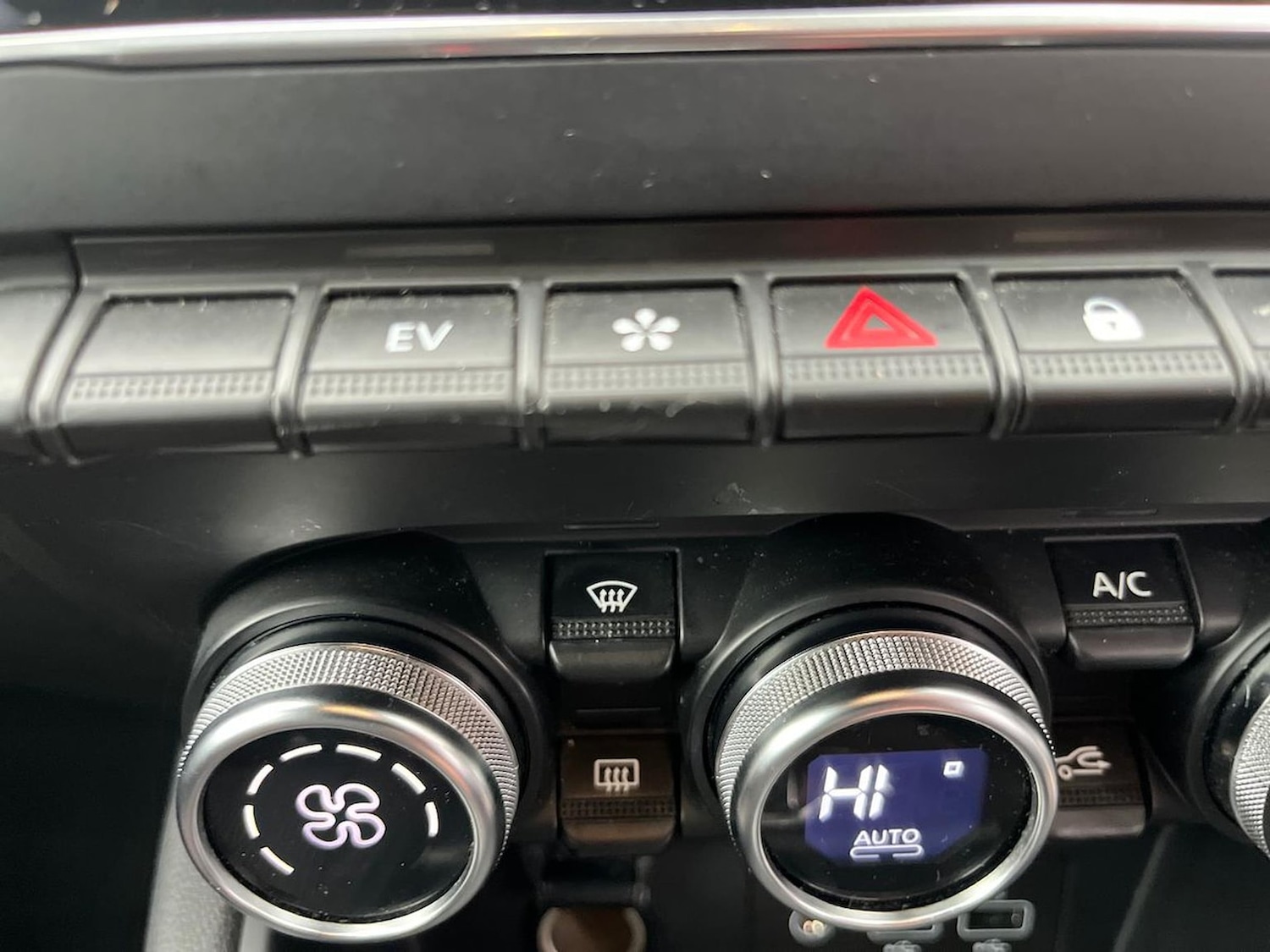 Used Renault Captur 2022 for sale - 76663787: Photo 22