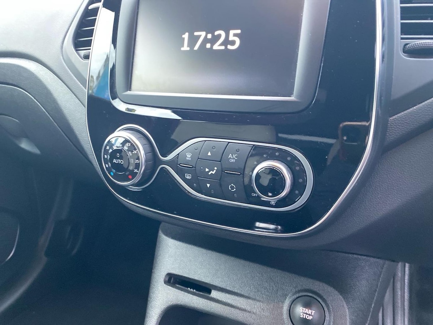 Used Renault Captur 2019 for sale - 76347030: Photo 12