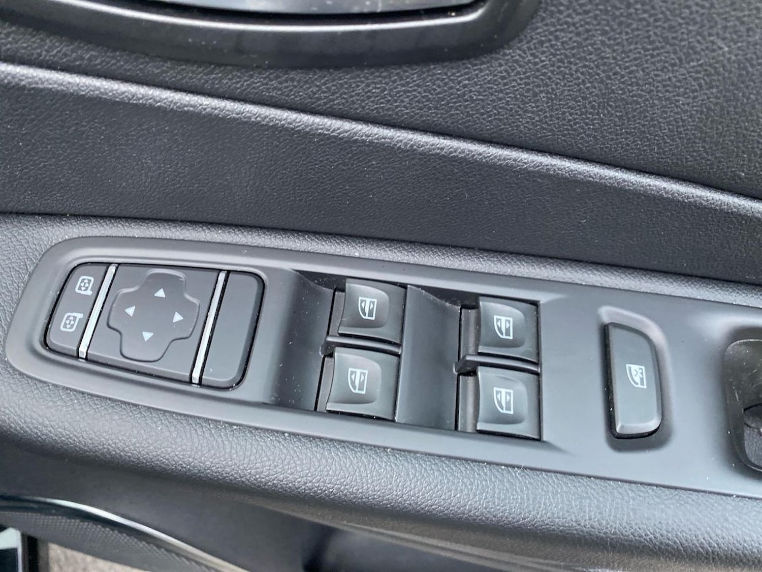 Used Renault Captur 2019 for sale - 76347030: Photo 21