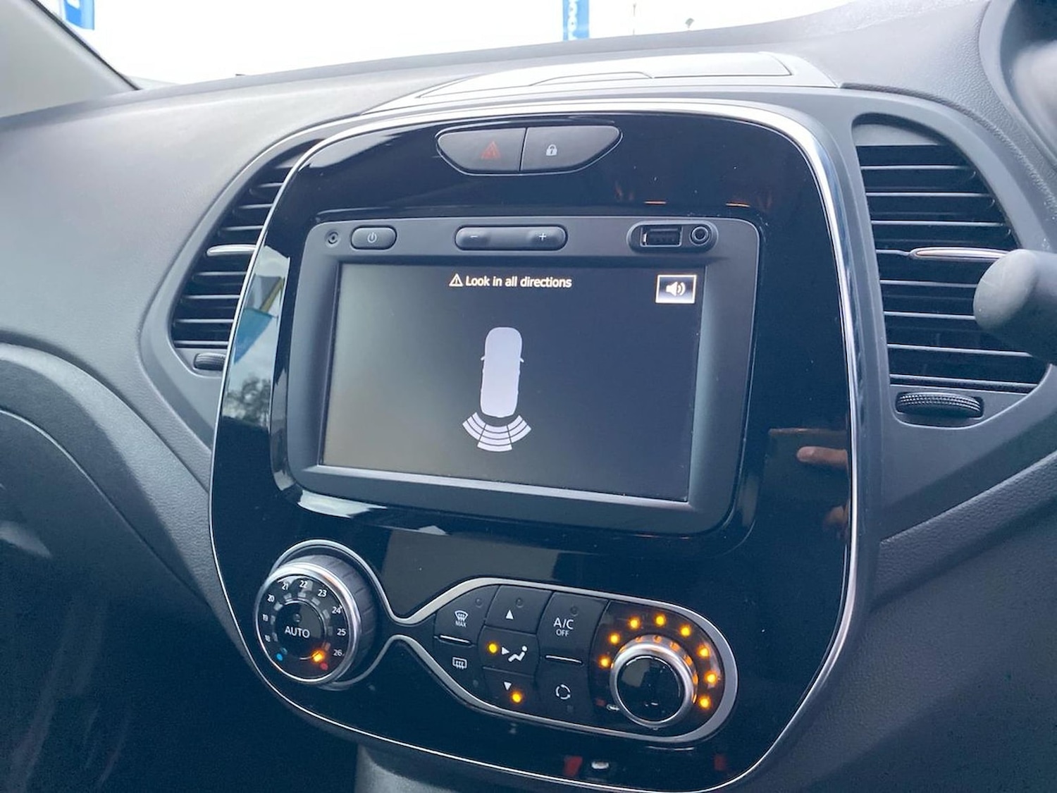 Used Renault Captur 2019 for sale - 76347030: Photo 23
