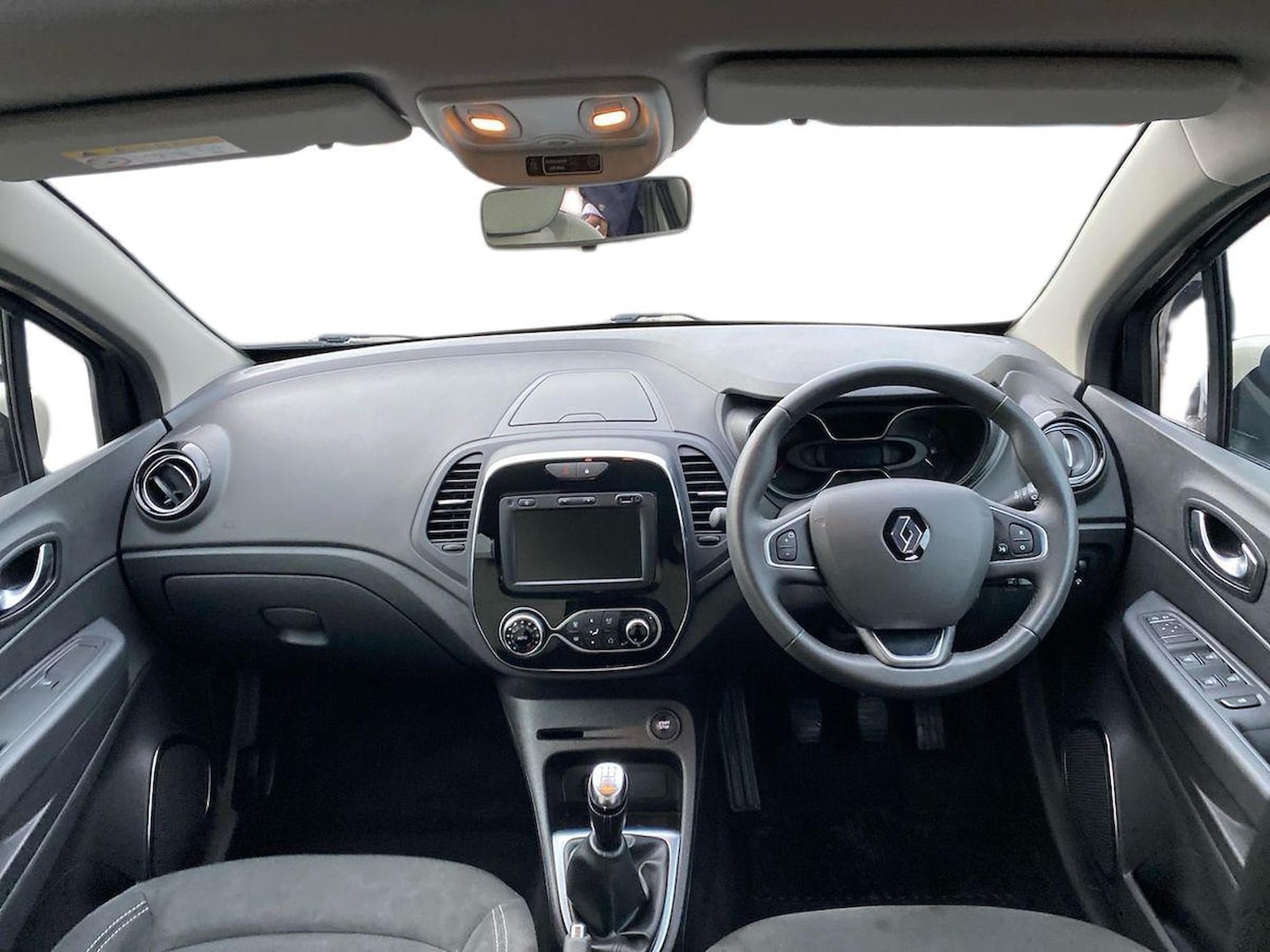 Used Renault Captur 2019 for sale - 76347030: Photo 8