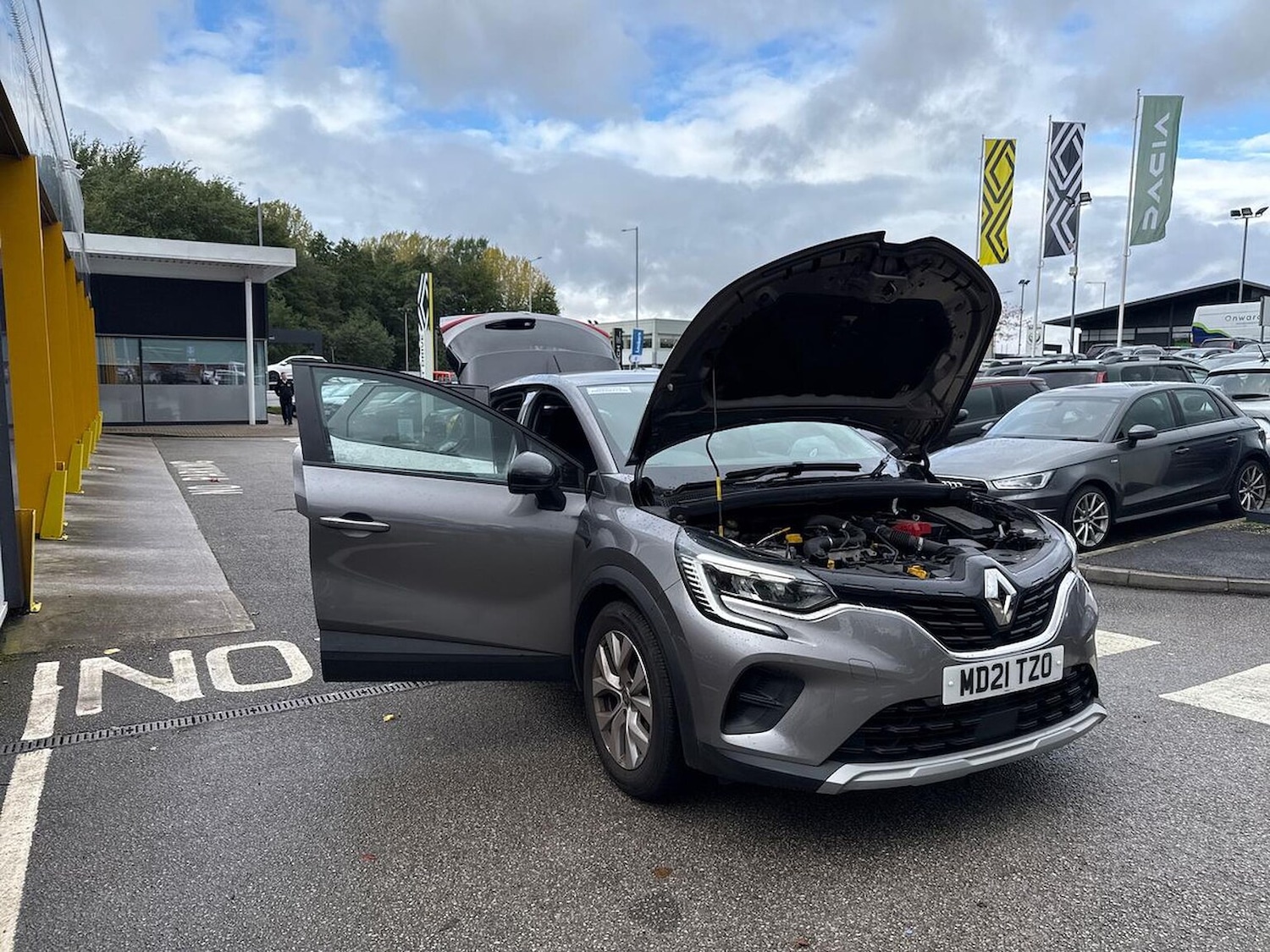 Used Renault Captur 2021 for sale - 76331036: Photo 37