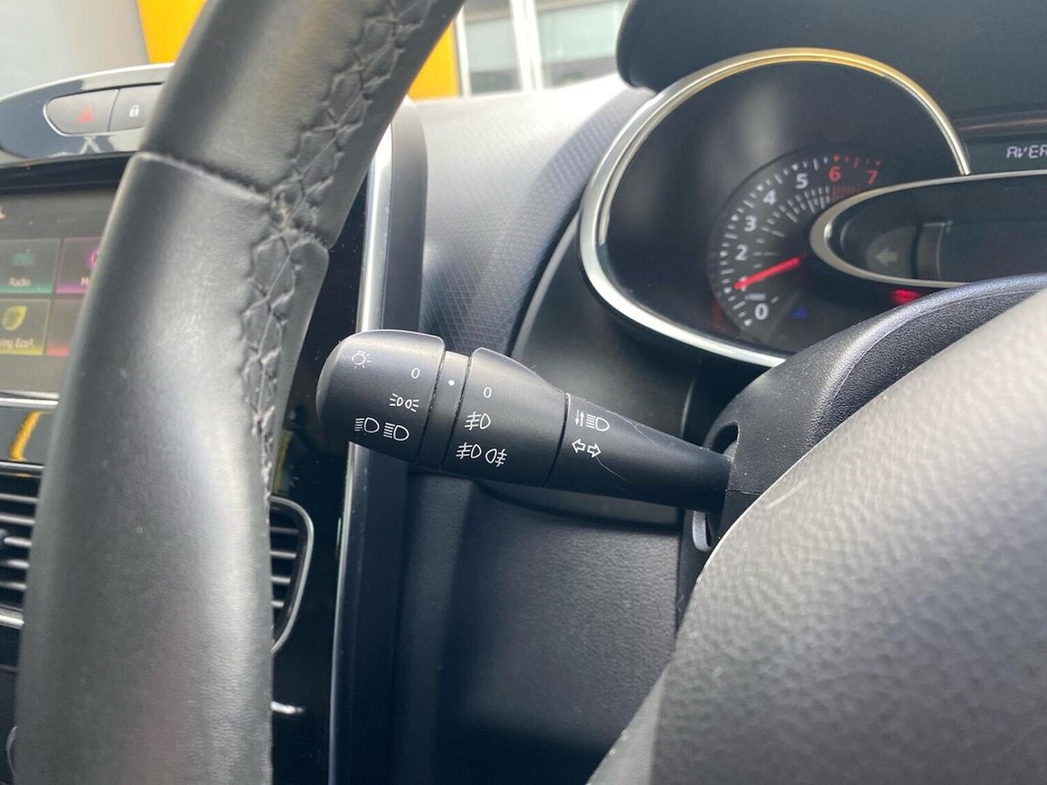 Used Renault Clio 2019 for sale - 78211130: Photo 31