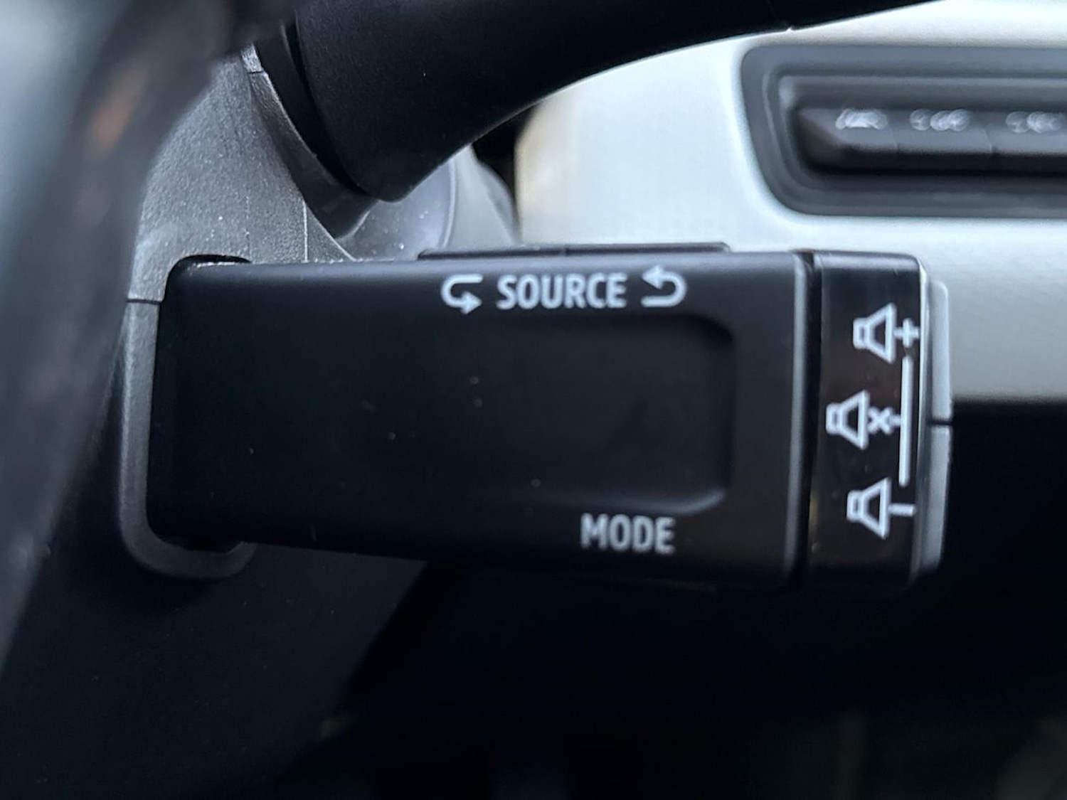 Used Renault Clio 2022 for sale - 76627969: Photo 25