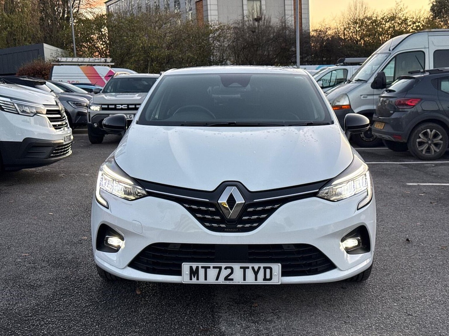 Used Renault Clio 2022 for sale - 76627969: Photo 5