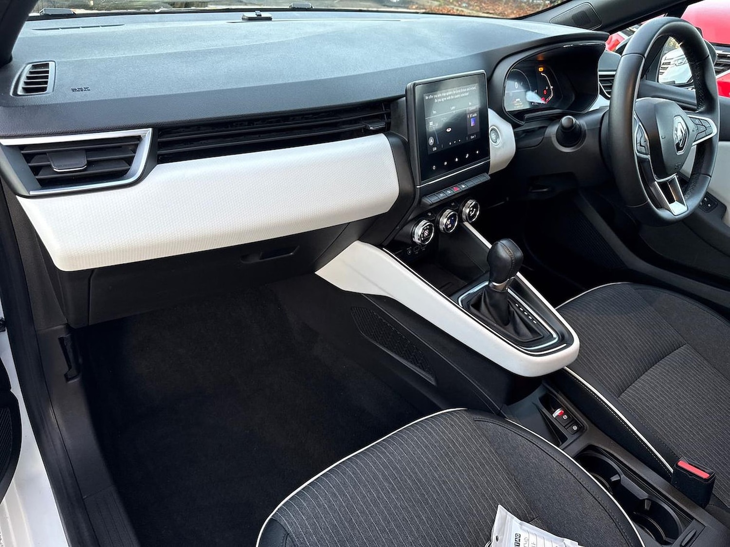 Used Renault Clio 2022 for sale - 76627969: Photo 7