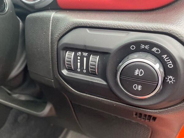 Used Jeep Wrangler 2023 for sale - 76305359: Photo 46