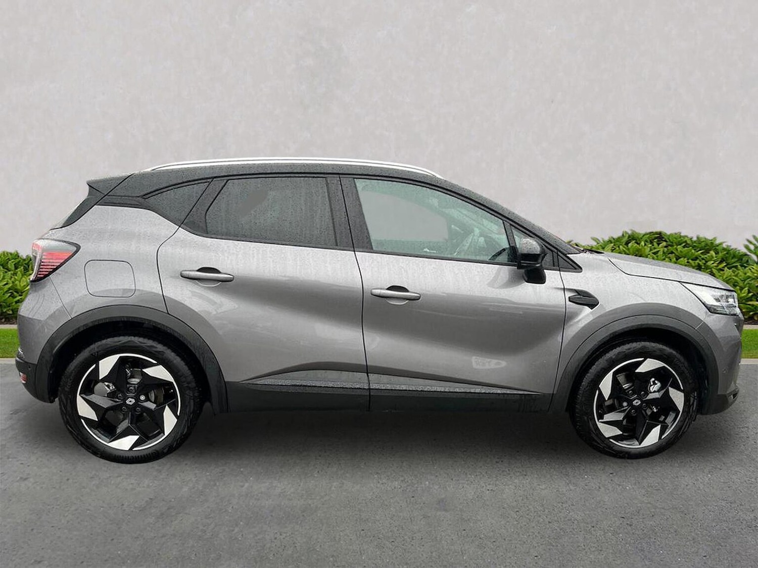 Used Renault Captur 2025 for sale - 76969929: Photo 3