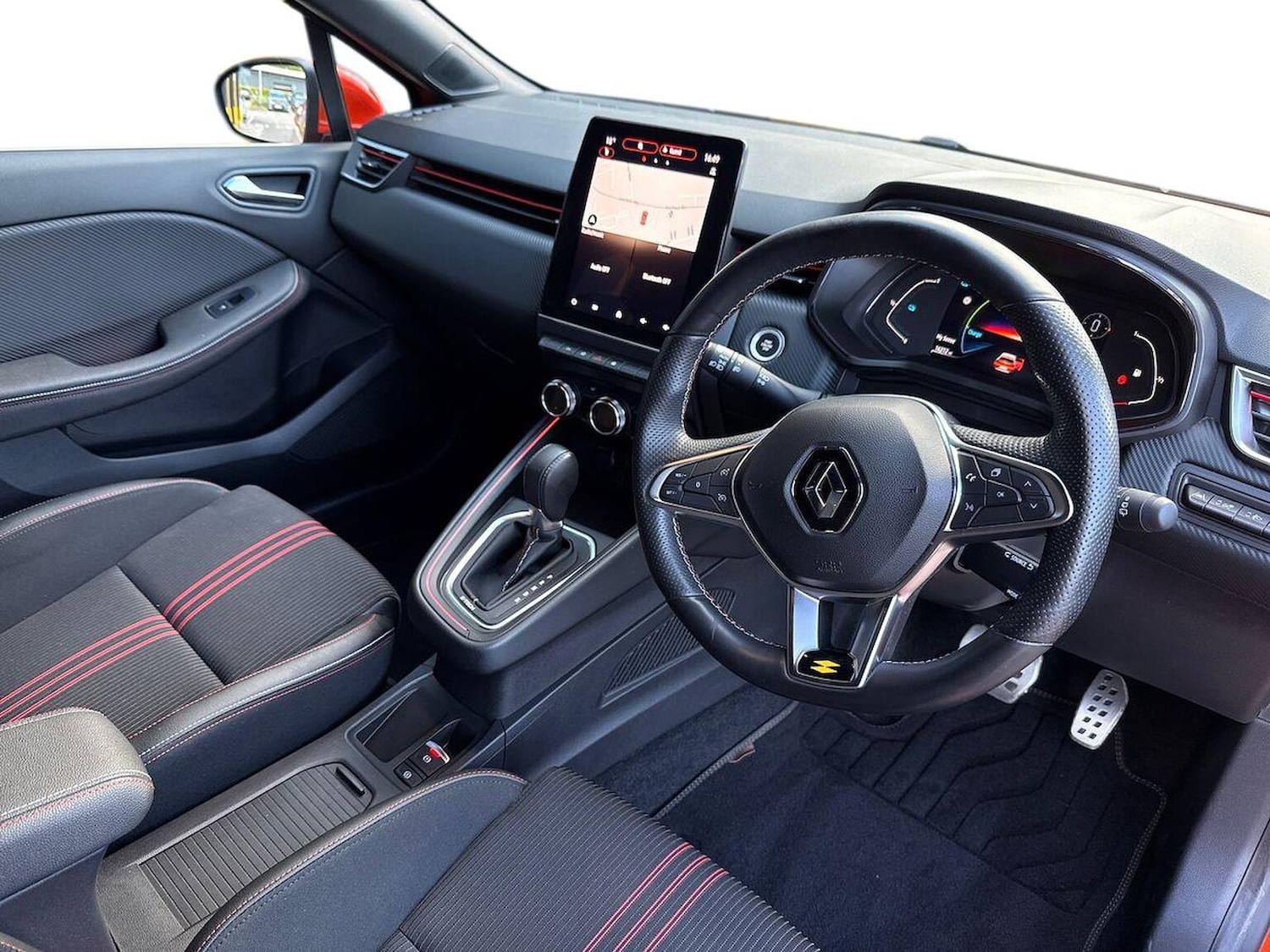 Used Renault Clio 2022 for sale - 75987768: Photo 15