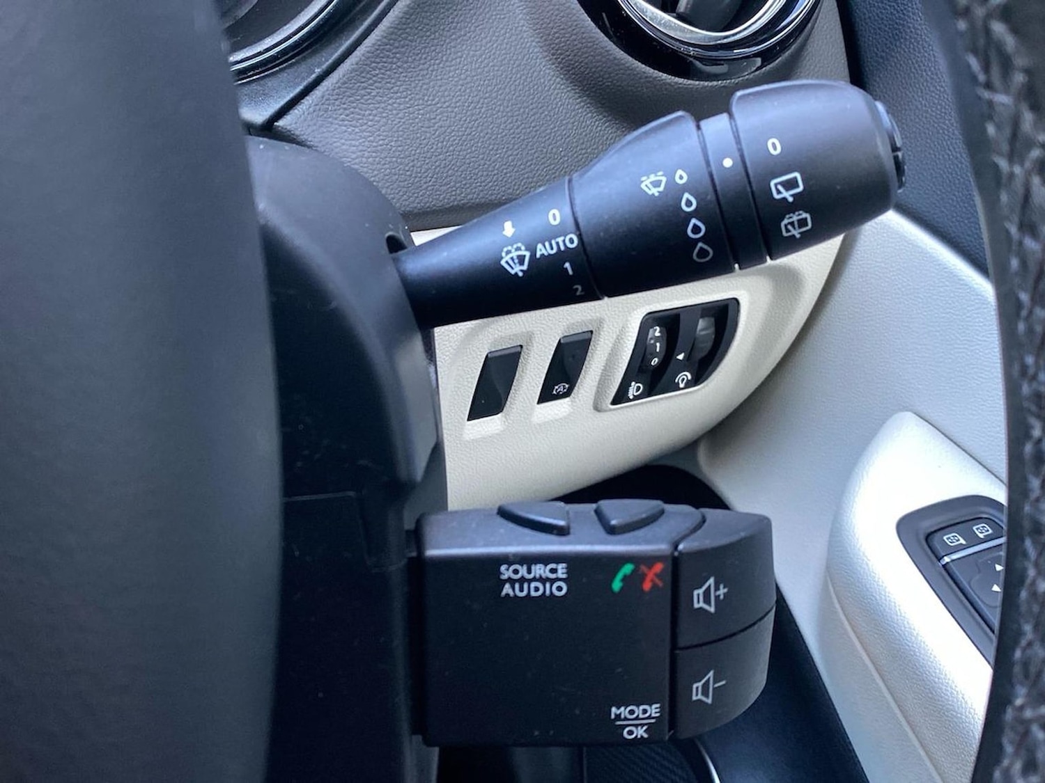 Used Renault Captur 2019 for sale - 76347055: Photo 28