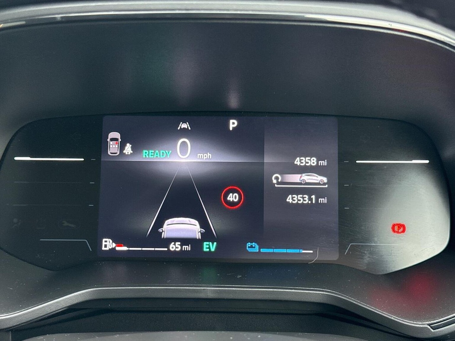 Used Renault Clio 2025 for sale - 77024215: Photo 12