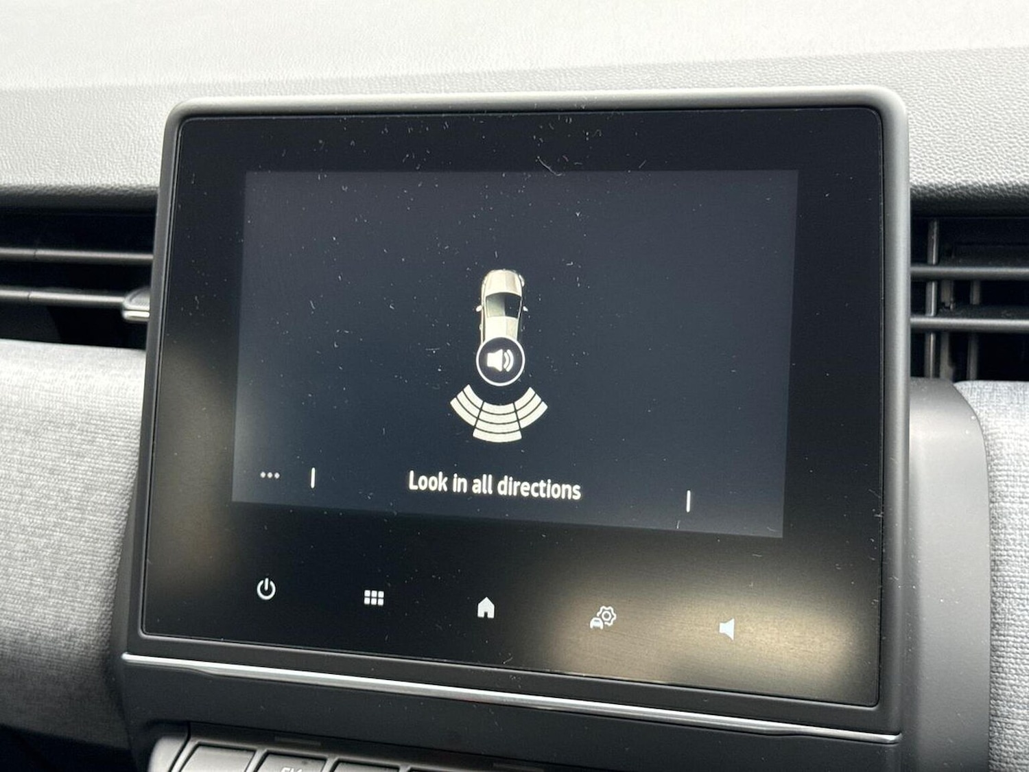 Used Renault Clio 2025 for sale - 77024215: Photo 25