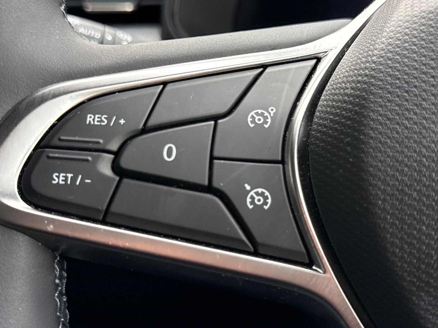 Used Renault Clio 2025 for sale - 77024215: Photo 28