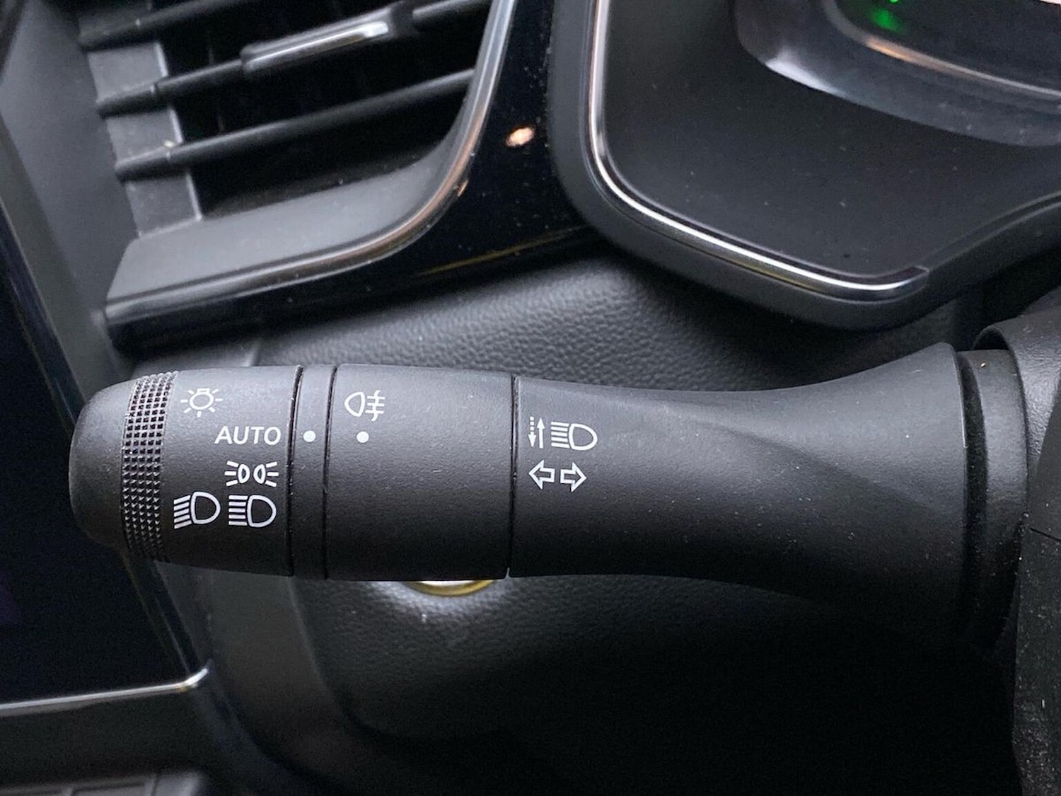 Used Renault Captur 2022 for sale - 77639299: Photo 28