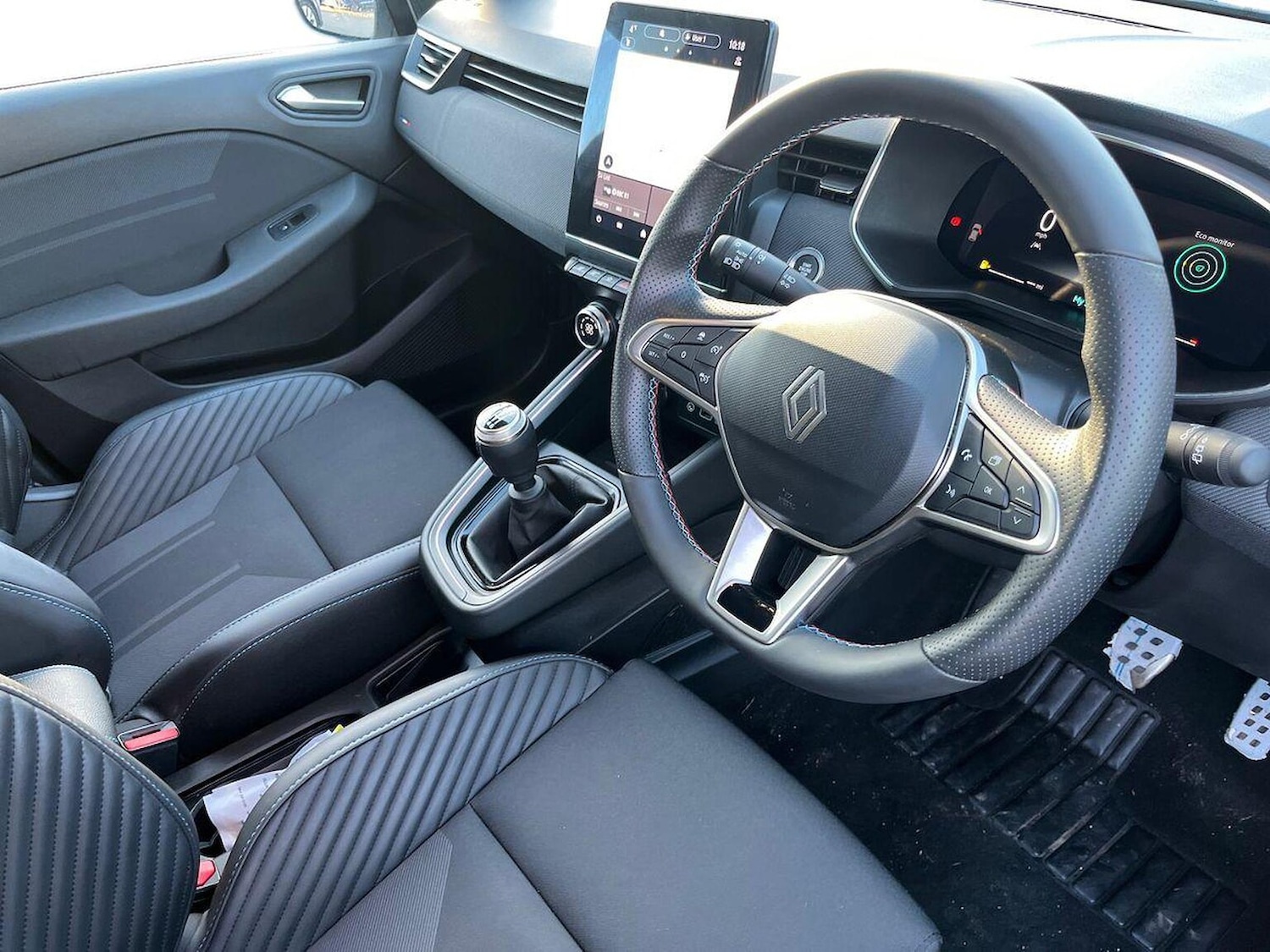 Used Renault Clio 2025 for sale - 77012421: Photo 17